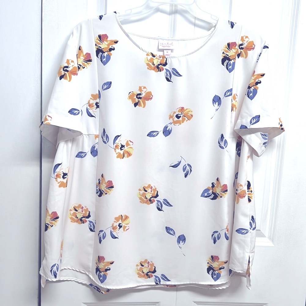 Isabel Maternity White Multi Color Floral Print Short Sleeve Top Size M